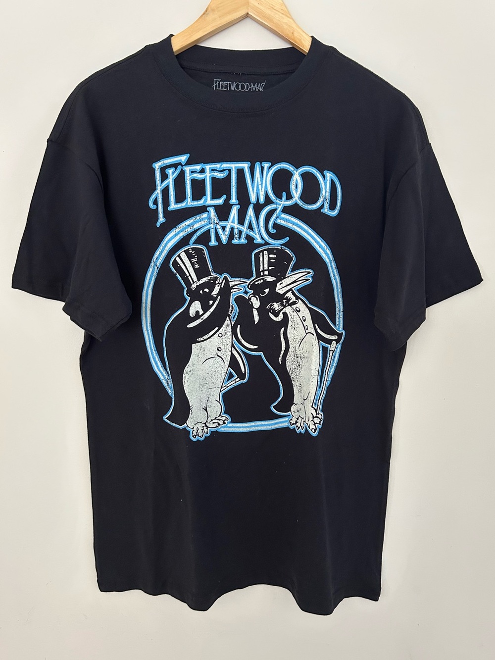 Fleetwood Mac Black & Blue Penguins Graphic Cotton T-Shirt Unisex NWOT Size L